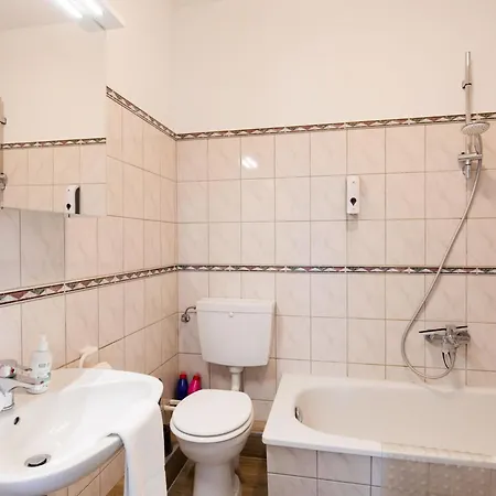 Seeschwalbe By Interhome Appartement Warwerort